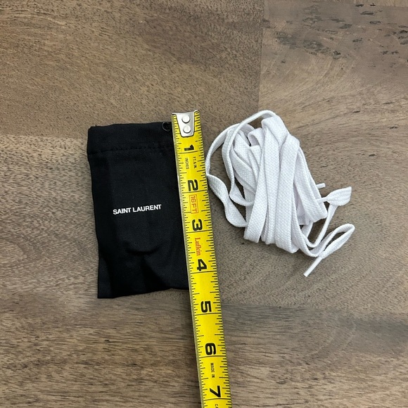 Yves Saint Laurent extra laces - Picture 2 of 3